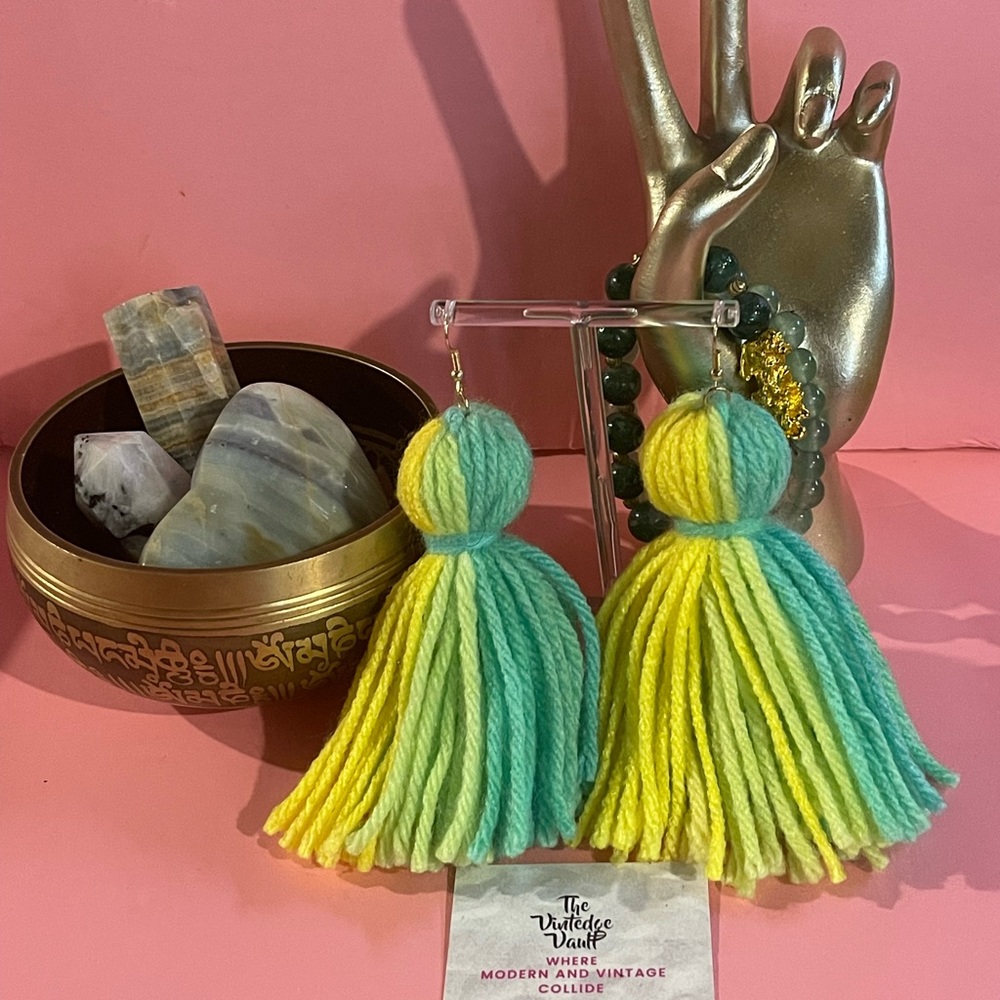 NEW Handmade bohemian lime green crochet tassel fringe ombre pom-pom earrings